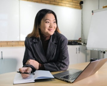 Hur man sätter prestationer på ett CV: Lista för 2025