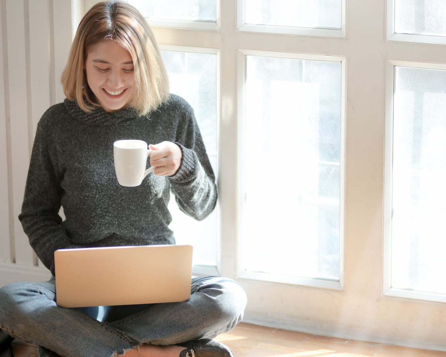 45 bättre sätt att säga Vänligen hitta mitt CV som bifogat